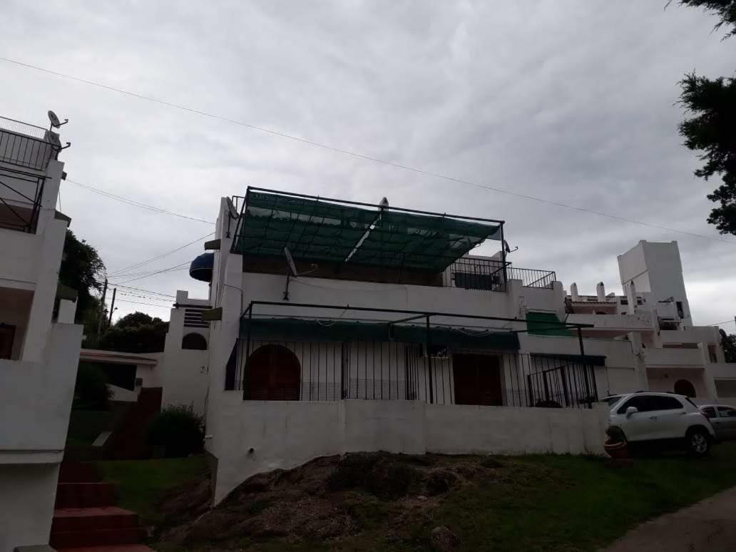 ויז'ה קרלוס פאס Departamentos Carlos Paz Bajada Al Lago מראה חיצוני תמונה